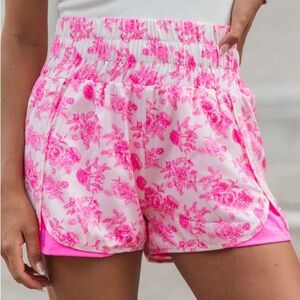🆕 Pink Lily floral active shorts
